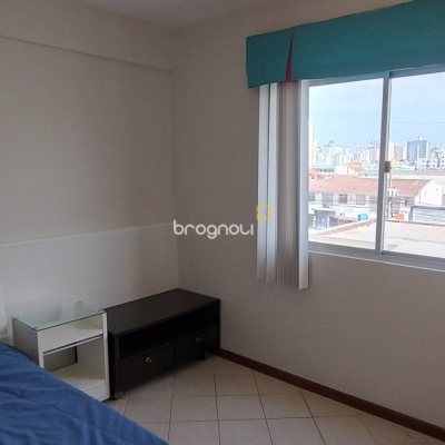 Apartamento com 81m², 3 quartos (sendo 1 suíte), 1 garagem, no bairro Barreiros em São José
