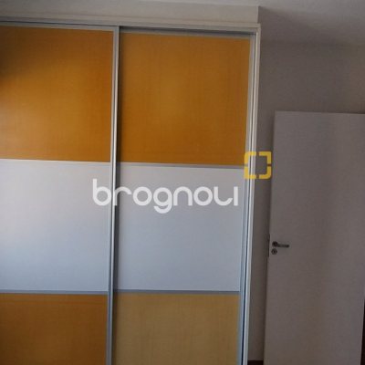 Apartamento com 81m², 3 quartos (sendo 1 suíte), 1 garagem, no bairro Barreiros em São José