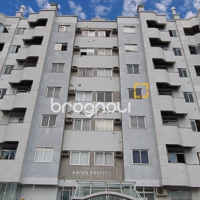 Apartamento com 81m², 3 quartos (sendo 1 suíte), 1 garagem, no bairro Barreiros em São José