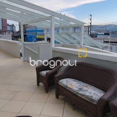 Apartamento com 81m², 3 quartos (sendo 1 suíte), 1 garagem, no bairro Barreiros em São José
