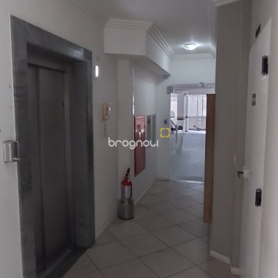 Apartamento com 81m², 3 quartos (sendo 1 suíte), 1 garagem, no bairro Barreiros em São José