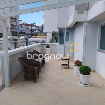 Apartamento com 81m², 3 quartos (sendo 1 suíte), 1 garagem, no bairro Barreiros em São José