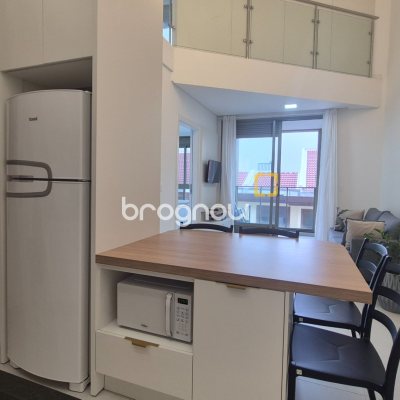 Apartamento com 74m², 2 quartos (sendo 2 suítes), 2 garagens, no bairro Jurerê em Florianópolis