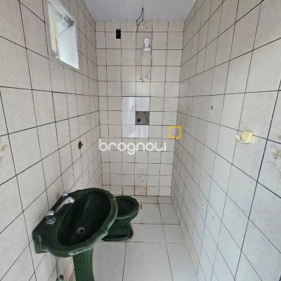 Casa com 400m², 4 quartos (sendo 2 suítes), 3 garagens, no bairro Jardim Janaína em Biguaçu