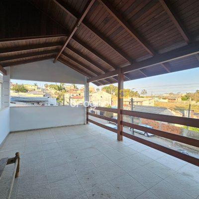 Casa com 400m², 4 quartos (sendo 2 suítes), 3 garagens, no bairro Jardim Janaína em Biguaçu