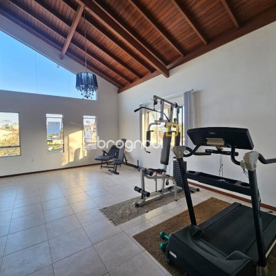 Casa com 400m², 4 quartos (sendo 2 suítes), 3 garagens, no bairro Jardim Janaína em Biguaçu