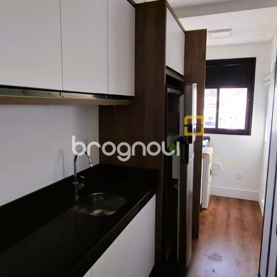 Apartamento com 73m², 2 quartos (sendo 1 suíte), 1 garagem, no bairro Bom Abrigo em Florianópolis