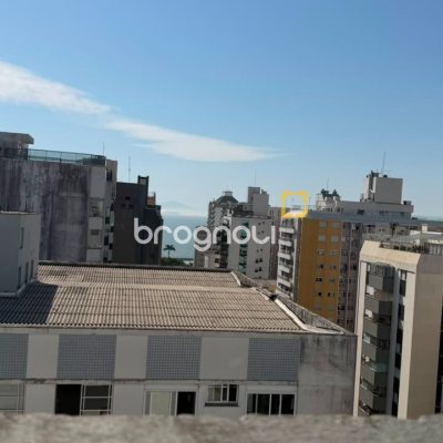 Apartamento com 170m², 3 quartos (sendo 1 suíte), 2 garagens, no bairro Centro em Florianópolis