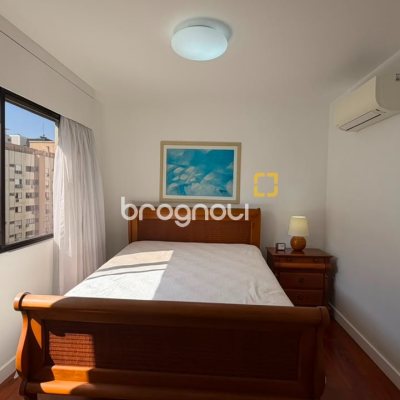 Apartamento com 170m², 3 quartos (sendo 1 suíte), 2 garagens, no bairro Centro em Florianópolis