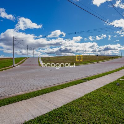 Terreno com 849m², no bairro Vila Santana em Santo Amaro da Imperatriz