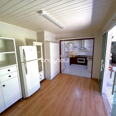 Casa com 170m², 3 quartos (sendo 2 suítes), 3 garagens, no bairro Rio Tavares em Florianópolis