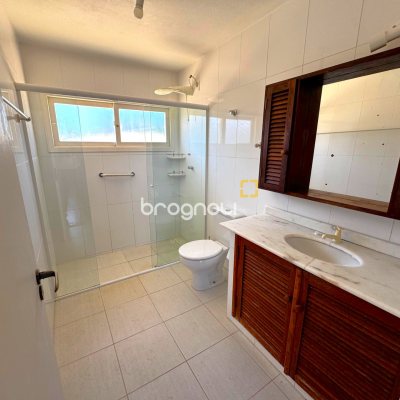 Casa com 170m², 3 quartos (sendo 2 suítes), 3 garagens, no bairro Rio Tavares em Florianópolis