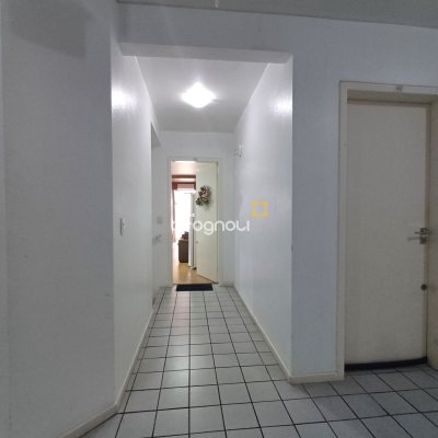 Apartamento com 42m², 1 quarto, 1 garagem, no bairro Canasvieiras em Florianópolis