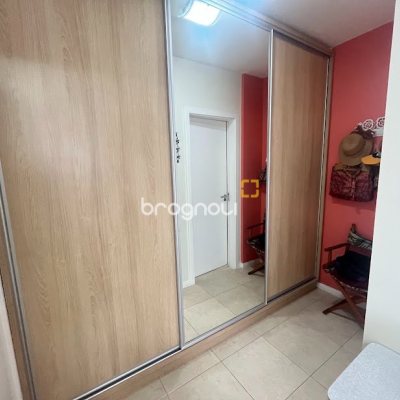 Apartamento com 79m², 2 quartos (sendo 1 suíte), 1 garagem, no bairro Palmas em Governador Celso Ramos