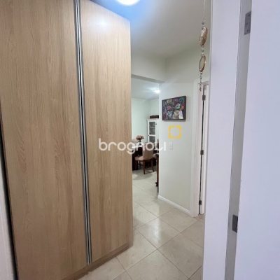 Apartamento com 79m², 2 quartos (sendo 1 suíte), 1 garagem, no bairro Palmas em Governador Celso Ramos
