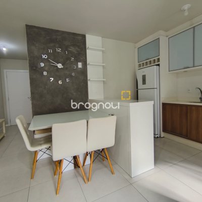 Apartamento com 71m², 2 quartos (sendo 1 suíte), 1 garagem, no bairro Saco Grande em Florianópolis