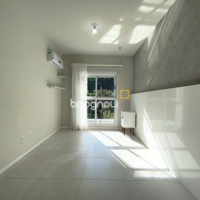 Apartamento com 71m², 2 quartos (sendo 1 suíte), 1 garagem, no bairro Saco Grande em Florianópolis
