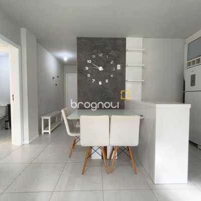 Apartamento com 71m², 2 quartos (sendo 1 suíte), 1 garagem, no bairro Saco Grande em Florianópolis