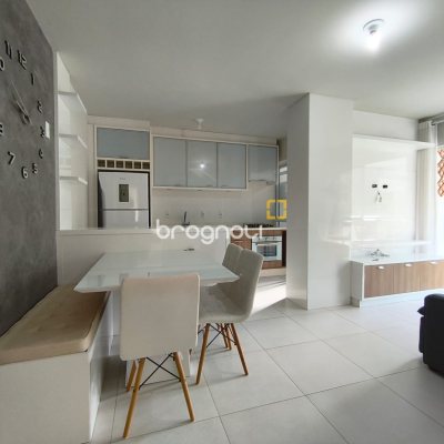 Apartamento com 71m², 2 quartos (sendo 1 suíte), 1 garagem, no bairro Saco Grande em Florianópolis