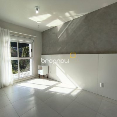 Apartamento com 71m², 2 quartos (sendo 1 suíte), 1 garagem, no bairro Saco Grande em Florianópolis