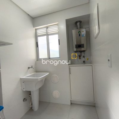 Apartamento com 71m², 2 quartos (sendo 1 suíte), 1 garagem, no bairro Saco Grande em Florianópolis