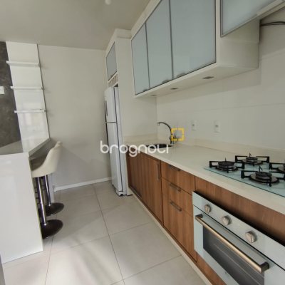 Apartamento com 71m², 2 quartos (sendo 1 suíte), 1 garagem, no bairro Saco Grande em Florianópolis