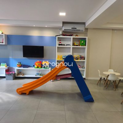 Apartamento com 71m², 2 quartos (sendo 1 suíte), 1 garagem, no bairro Saco Grande em Florianópolis