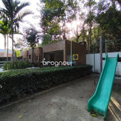 Apartamento com 71m², 2 quartos (sendo 1 suíte), 1 garagem, no bairro Saco Grande em Florianópolis