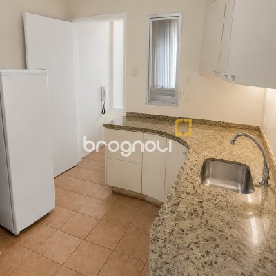 Apartamento com 70m², 2 quartos, 1 garagem, no bairro Bom Abrigo em Florianópolis