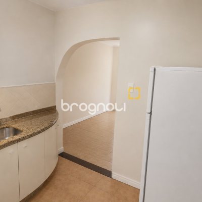 Apartamento com 70m², 2 quartos, 1 garagem, no bairro Bom Abrigo em Florianópolis