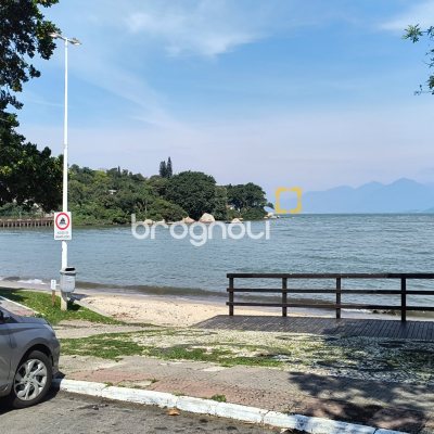 Apartamento com 70m², 2 quartos, 1 garagem, no bairro Bom Abrigo em Florianópolis