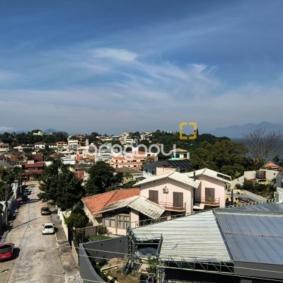 Apartamento com 70m², 2 quartos, 1 garagem, no bairro Bom Abrigo em Florianópolis