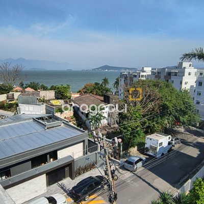 Apartamento com 70m², 2 quartos, 1 garagem, no bairro Bom Abrigo em Florianópolis