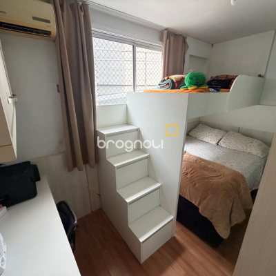 Apartamento com 64m², 3 quartos (sendo 1 suíte), 1 garagem, no bairro Ipiranga em São José