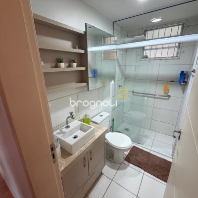 Apartamento com 64m², 3 quartos (sendo 1 suíte), 1 garagem, no bairro Ipiranga em São José