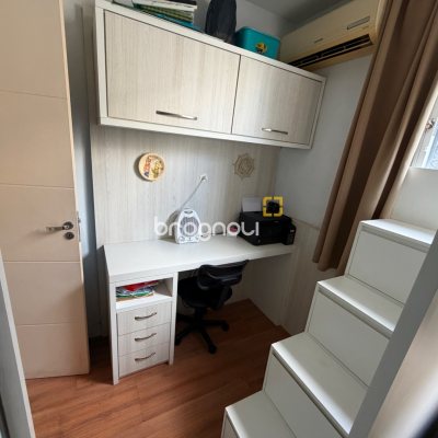 Apartamento com 64m², 3 quartos (sendo 1 suíte), 1 garagem, no bairro Ipiranga em São José