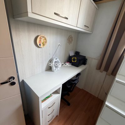 Apartamento com 64m², 3 quartos (sendo 1 suíte), 1 garagem, no bairro Ipiranga em São José