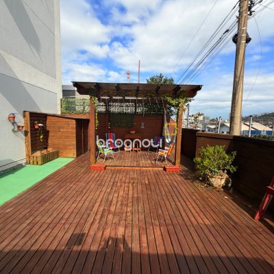 Apartamento com 64m², 3 quartos (sendo 1 suíte), 1 garagem, no bairro Ipiranga em São José