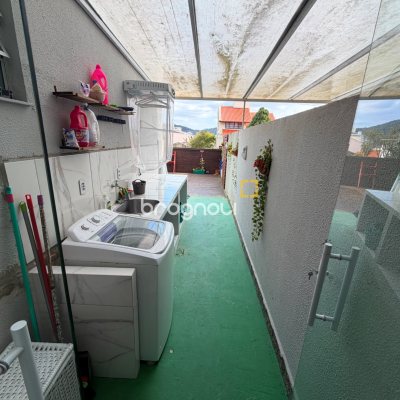 Apartamento com 64m², 3 quartos (sendo 1 suíte), 1 garagem, no bairro Ipiranga em São José