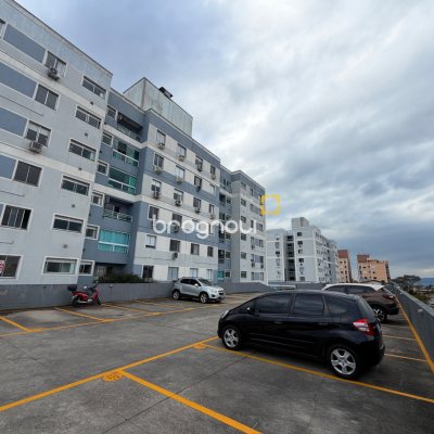 Apartamento com 64m², 3 quartos (sendo 1 suíte), 1 garagem, no bairro Ipiranga em São José