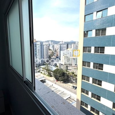 Apartamento com 52m², 1 quarto, 1 garagem, no bairro Centro em Florianópolis