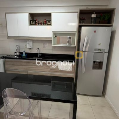 Apartamento com 52m², 1 quarto, 1 garagem, no bairro Centro em Florianópolis