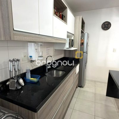 Apartamento com 52m², 1 quarto, 1 garagem, no bairro Centro em Florianópolis
