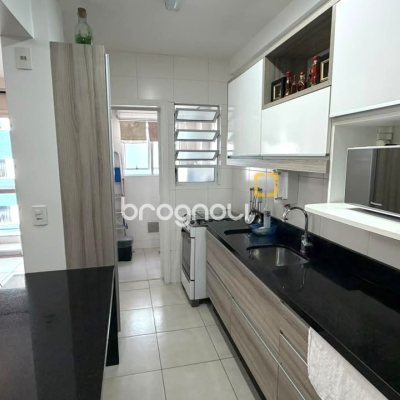 Apartamento com 52m², 1 quarto, 1 garagem, no bairro Centro em Florianópolis