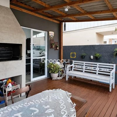 Casa com 115m², 3 quartos (sendo 1 suíte), 2 garagens, no bairro Campeche em Florianópolis