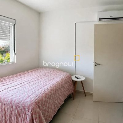 Casa com 115m², 3 quartos (sendo 1 suíte), 2 garagens, no bairro Campeche em Florianópolis