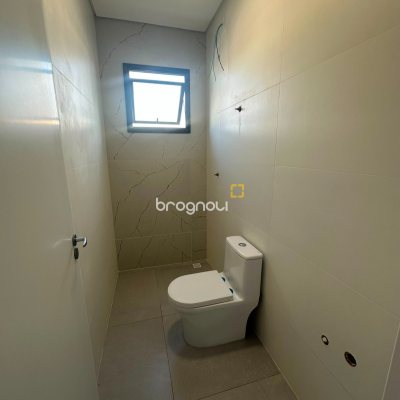 Casa com 80m², 2 quartos (sendo 2 suítes), 1 garagem, no bairro Ingleses em Florianópolis