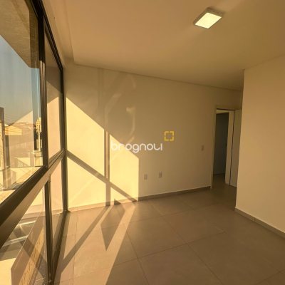 Casa com 80m², 2 quartos (sendo 2 suítes), 1 garagem, no bairro Ingleses em Florianópolis