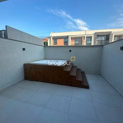 Casa com 80m², 2 quartos (sendo 2 suítes), 1 garagem, no bairro Ingleses em Florianópolis