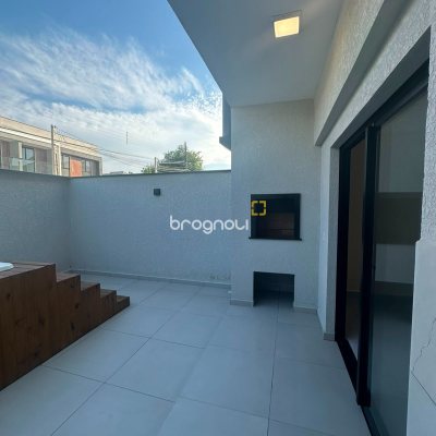Casa com 80m², 2 quartos (sendo 2 suítes), 1 garagem, no bairro Ingleses em Florianópolis